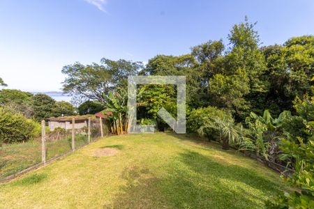 Casa à venda com 726m², 3 quartos e 6 vagas Casa à venda com 726m², 3 quartos e 6 vagasQuintal