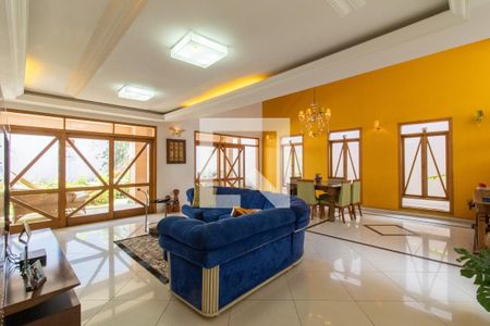 Sala de casa à venda com 3 quartos, 500m² em Vila Galvão, Guarulhos