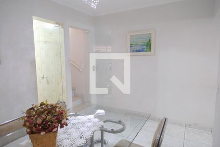 Casa à venda com 190m², 3 quartos e 2 vagasSala