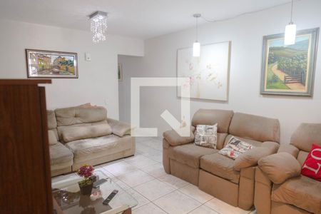 Casa à venda com 190m², 3 quartos e 2 vagasSala