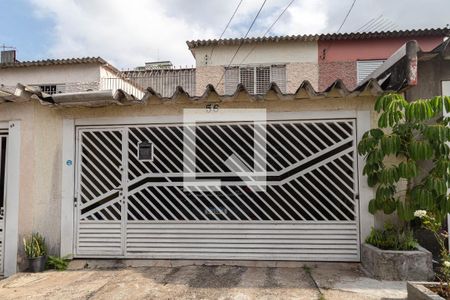 Casa à venda com 190m², 3 quartos e 2 vagasFachada
