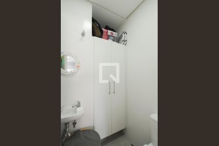 Apartamento para alugar com 250m², 4 quartos e 4 vagas Apartamento para alugar com 250m², 4 quartos e 4 vagasBanheiro de serviço