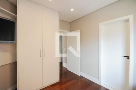 Apartamento para alugar com 250m², 4 quartos e 4 vagas Apartamento para alugar com 250m², 4 quartos e 4 vagasSuíte 3
