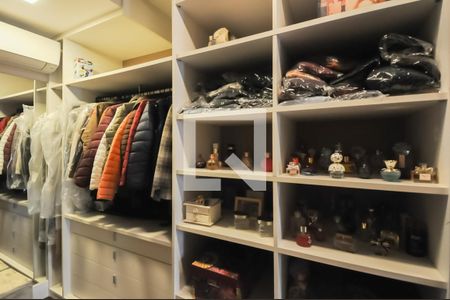 Apartamento para alugar com 250m², 4 quartos e 4 vagas Apartamento para alugar com 250m², 4 quartos e 4 vagasSuíte 4 - closet