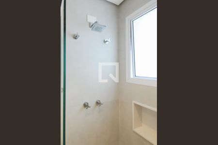 Apartamento para alugar com 250m², 4 quartos e 4 vagas Apartamento para alugar com 250m², 4 quartos e 4 vagasBanheiro da Suíte 2