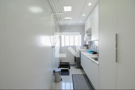 Apartamento para alugar com 250m², 4 quartos e 4 vagas Apartamento para alugar com 250m², 4 quartos e 4 vagasÁrea de Serviço