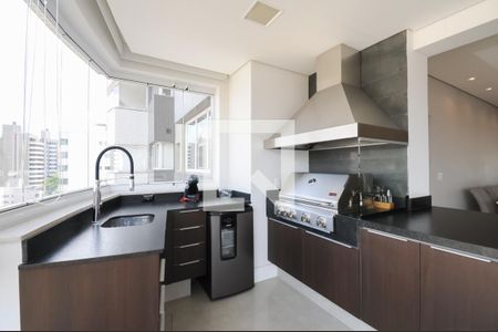 Apartamento para alugar com 250m², 4 quartos e 4 vagas Apartamento para alugar com 250m², 4 quartos e 4 vagasVaranda gourmet