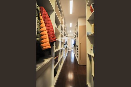 Apartamento para alugar com 250m², 4 quartos e 4 vagas Apartamento para alugar com 250m², 4 quartos e 4 vagasSuíte 4 - closet