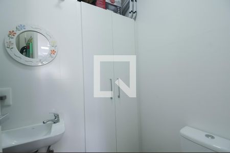 Apartamento para alugar com 250m², 4 quartos e 4 vagas Apartamento para alugar com 250m², 4 quartos e 4 vagasBanheiro de serviço