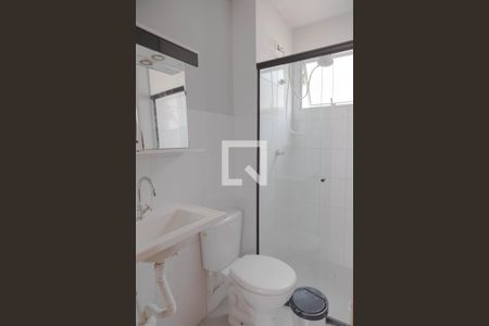 Banheiro de apartamento para alugar com 2 quartos, 43m² em Jardim Nova Cidade, Guarulhos