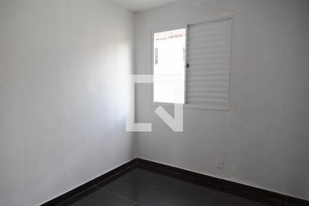 Quarto 2 de apartamento para alugar com 2 quartos, 43m² em Jardim Nova Cidade, Guarulhos