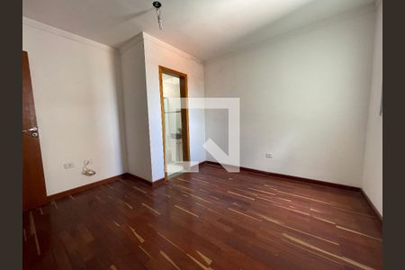 Casa à venda com 225m², 3 quartos e 3 vagasSuíte 2