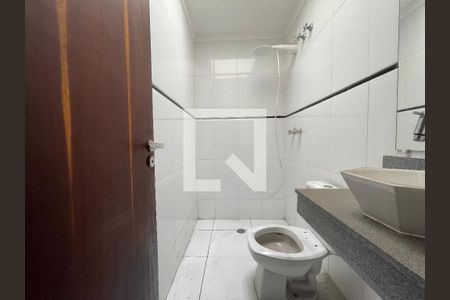 Casa à venda com 225m², 3 quartos e 3 vagasBanheiro da Suíte 3