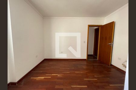 Casa à venda com 225m², 3 quartos e 3 vagasSuíte 2