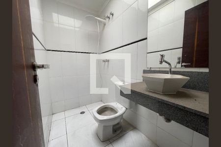 Casa à venda com 225m², 3 quartos e 3 vagasBanheiro da Suíte 3
