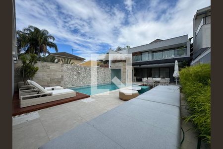 Apartamento à venda com 400m², 4 quartos e 4 vagasÁrea externa