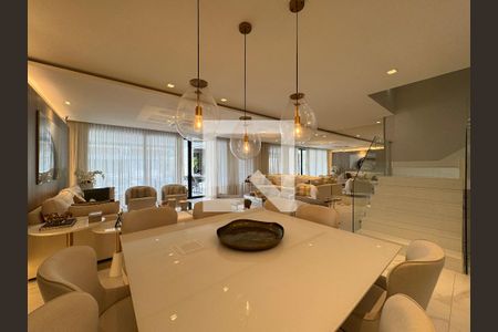 Apartamento à venda com 400m², 4 quartos e 4 vagasSala