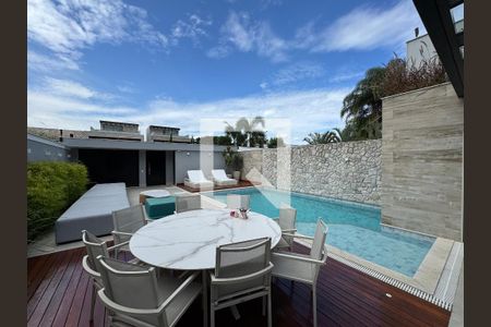 Apartamento à venda com 400m², 4 quartos e 4 vagasÁrea externa