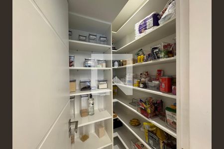 Apartamento à venda com 400m², 4 quartos e 4 vagasCozinha - Closet