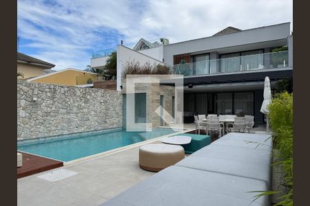 Apartamento à venda com 400m², 4 quartos e 4 vagasÁrea externa