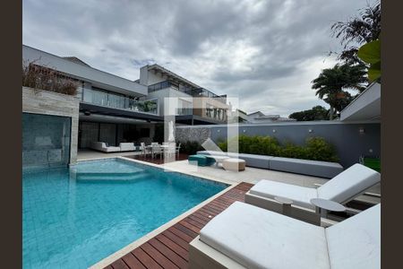 Apartamento à venda com 400m², 4 quartos e 4 vagasÁrea externa