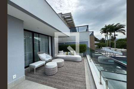 Apartamento à venda com 400m², 4 quartos e 4 vagasSuíte 2 - Varanda