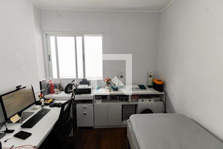 Casa de condomínio à venda com 230m², 4 quartos e 3 vagas Casa de condomínio à venda com 230m², 4 quartos e 3 vagasQuarto