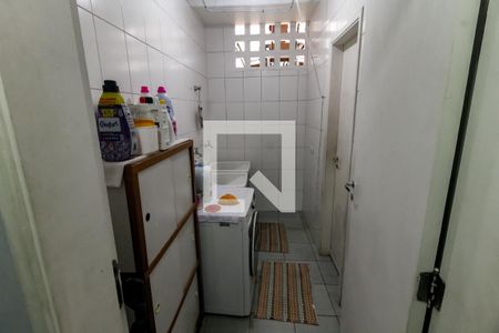 Casa de condomínio à venda com 230m², 4 quartos e 3 vagas Casa de condomínio à venda com 230m², 4 quartos e 3 vagasÁrea de Serviço