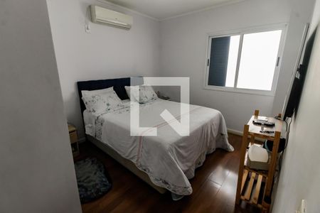 Casa de condomínio à venda com 230m², 4 quartos e 3 vagas Casa de condomínio à venda com 230m², 4 quartos e 3 vagasSuíte 1