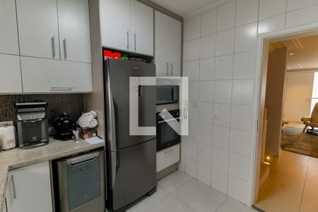 Casa de condomínio à venda com 230m², 4 quartos e 3 vagas Casa de condomínio à venda com 230m², 4 quartos e 3 vagasCozinha - Armários