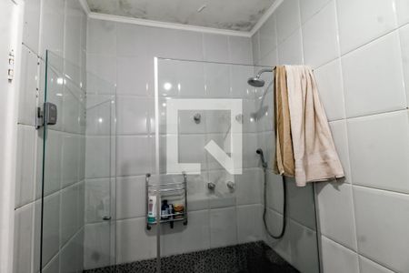 Casa de condomínio à venda com 230m², 4 quartos e 3 vagas Casa de condomínio à venda com 230m², 4 quartos e 3 vagasBanheiro da Suíte 1