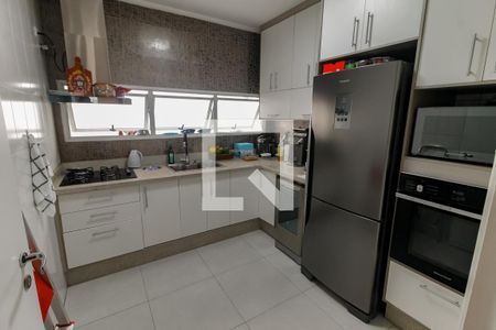 Casa de condomínio à venda com 230m², 4 quartos e 3 vagas Casa de condomínio à venda com 230m², 4 quartos e 3 vagasCozinha - Armários