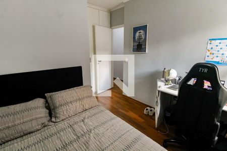 Casa de condomínio à venda com 230m², 4 quartos e 3 vagas Casa de condomínio à venda com 230m², 4 quartos e 3 vagasSuíte 2