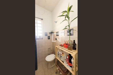 Casa à venda com 512m², 5 quartos e 3 vagas Casa à venda com 512m², 5 quartos e 3 vagasBanheiro da Suite da Casa 2