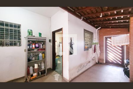 Casa à venda com 512m², 5 quartos e 3 vagas Casa à venda com 512m², 5 quartos e 3 vagasLavanderia da Casa 1