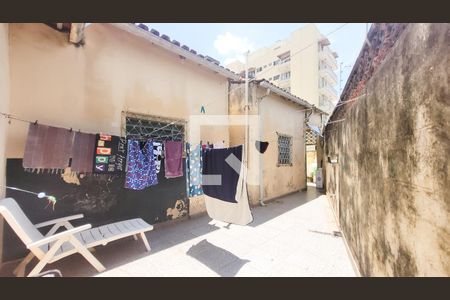 Casa à venda com 512m², 5 quartos e 3 vagas Casa à venda com 512m², 5 quartos e 3 vagasQuintal