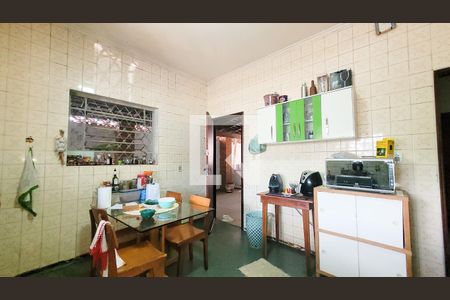 Casa à venda com 512m², 5 quartos e 3 vagas Casa à venda com 512m², 5 quartos e 3 vagasCozinha da Casa 1