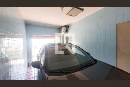 Casa à venda com 512m², 5 quartos e 3 vagas Casa à venda com 512m², 5 quartos e 3 vagasGaragem