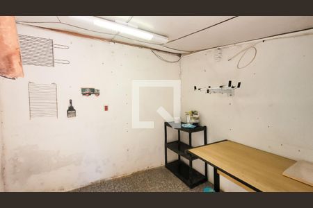 Casa à venda com 512m², 5 quartos e 3 vagas Casa à venda com 512m², 5 quartos e 3 vagasDepósito da Casa 2