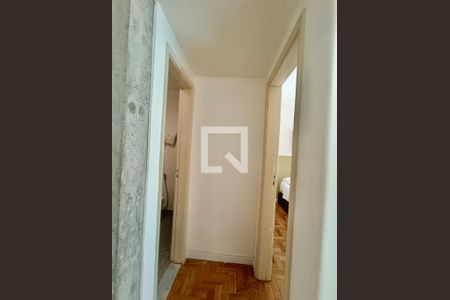 Apartamento à venda com 78m², 2 quartos e sem vagaCorredor