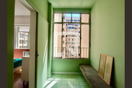 Apartamento à venda com 78m², 2 quartos e sem vagaSala