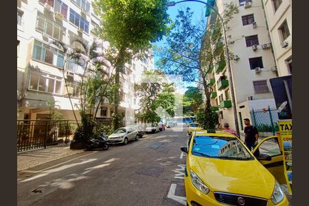 Apartamento à venda com 78m², 2 quartos e sem vagaVista da Rua