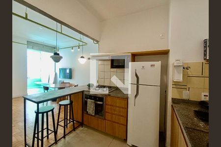 Apartamento à venda com 78m², 2 quartos e sem vagaCozinha americana