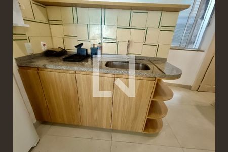 Apartamento à venda com 78m², 2 quartos e sem vagaCozinha americana