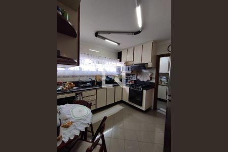 Casa à venda com 300m², 4 quartos e 5 vagasCozinha