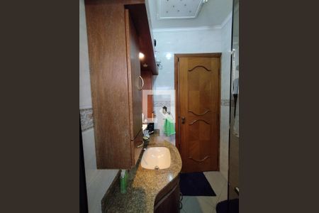 Casa à venda com 300m², 4 quartos e 5 vagasBanheiro 2