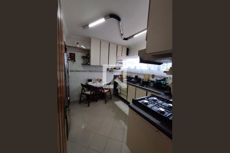 Casa à venda com 300m², 4 quartos e 5 vagasCozinha