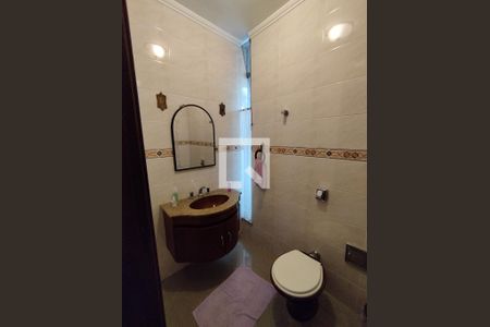 Casa à venda com 300m², 4 quartos e 5 vagasBanheiro 3