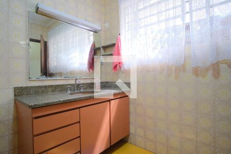 Casa à venda com 192m², 2 quartos e 2 vagasBanheiro