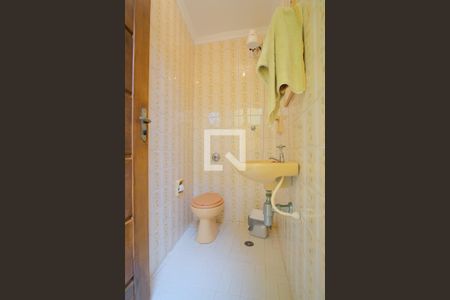 Casa à venda com 192m², 2 quartos e 2 vagasBanheiro de Serviço